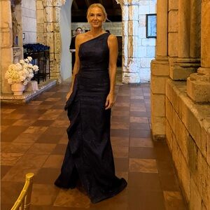 One-Shoulder Evening Gown in black blue